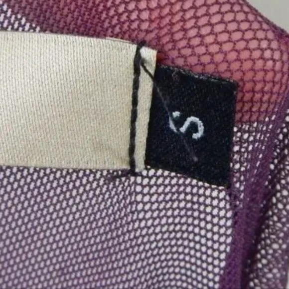 Cynthia Ashby Sheer Mesh Batwing Top - Picture 5 of 6